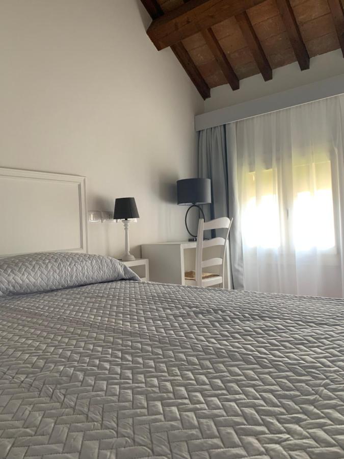 Princess Art Hotel แฟร์รารา ภายนอก รูปภาพ